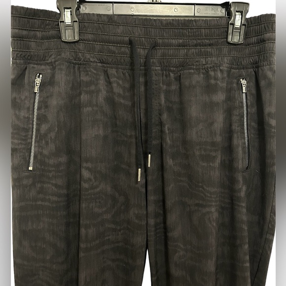Athleta Camden Printed Jogger Pant Black Moire Style 486205 Size 12 - Picture 5 of 6